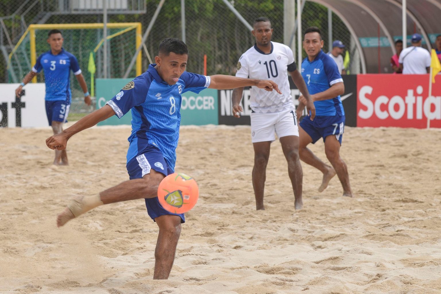EL SALVADOR CON CONTUNDENTE DEBUT EN EL PREMUNDIAL DE FÚTBOL PLAYA